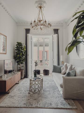 Madrid 1915 Private Suites Apartamento Lujo 2 hab gallery image 2