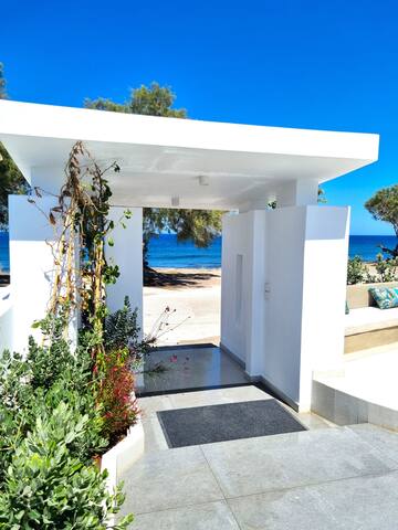 Nerea Seaside Villa gallery image 2