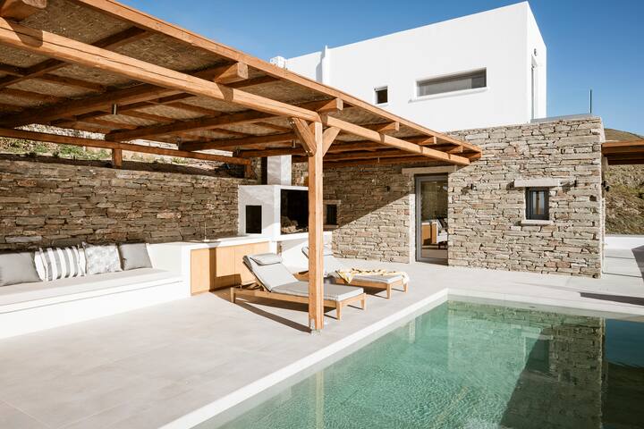 “Kea On The Rocks – Villa Sandstone” gallery image 3