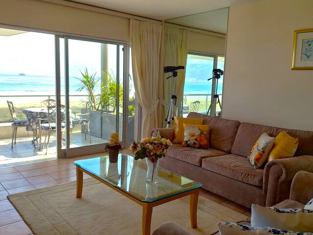 Dolphin Beach Magnificent Table Mountain Views gallery image 2