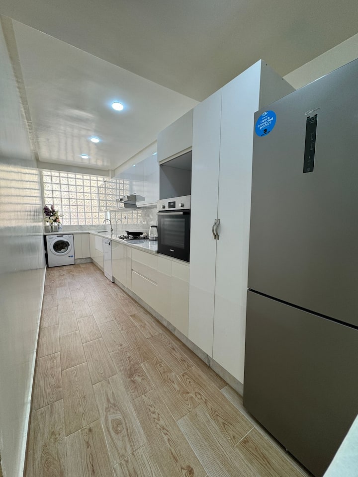 Appartement à 1 Minute De La Mosquée Hassan Ii - Casablanca