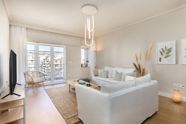 Valeria: Comfortable apartment with city view