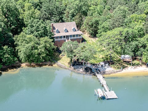 The Sandbar-Luxury Lakehouse