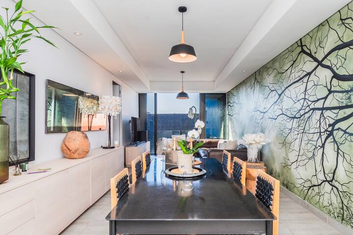 Luxurious 2-Bedroom Apartment Napier, De Waterkant gallery image 3