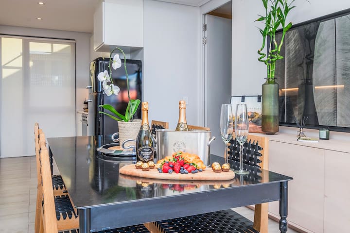 Luxurious 2-Bedroom Apartment Napier, De Waterkant