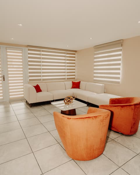 Popular Airbnb listing: "Golden Del Mar Paradise" in Dorado