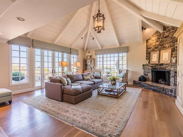 Los Altos Hills Luxury Retreat gallery image 3