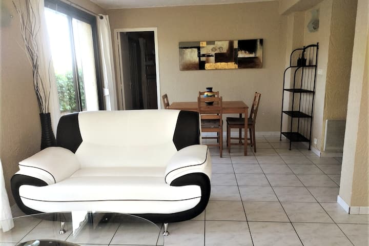 Appartement Dans Villa Avec Piscine 18 Km De Nice - Carros