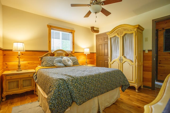 Room #1 with queen bed