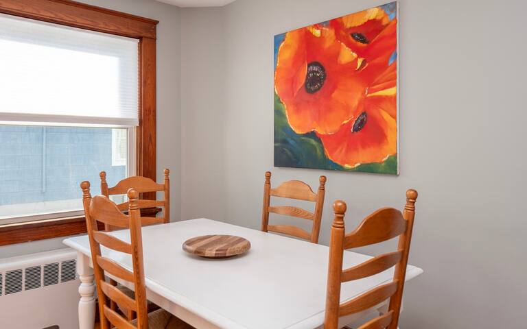 Large converted house near BEACH! Private Deck gallery image 5