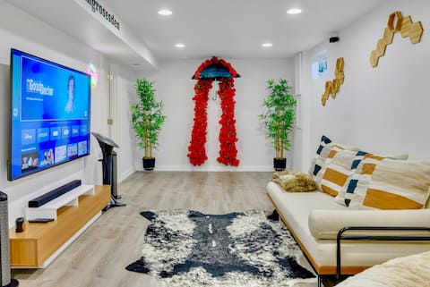 New Downtown Denver House | Hottub | Volleyball