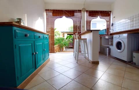 Popular Airbnb listing: Homestay with pool 100 m from the sea in Saint Pierre