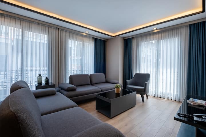 Fully Serviced Two Bedroom Suite - İstanbul
