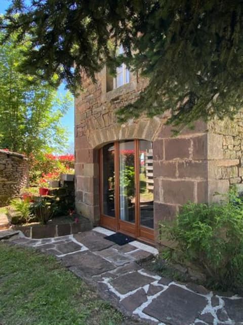 Beynat - Gite 2/3 people (with pool)