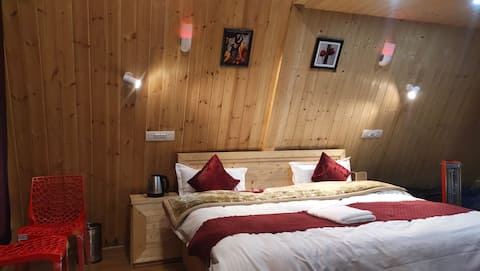 Cabin in Lower Auli with loft bed. Cabin 3