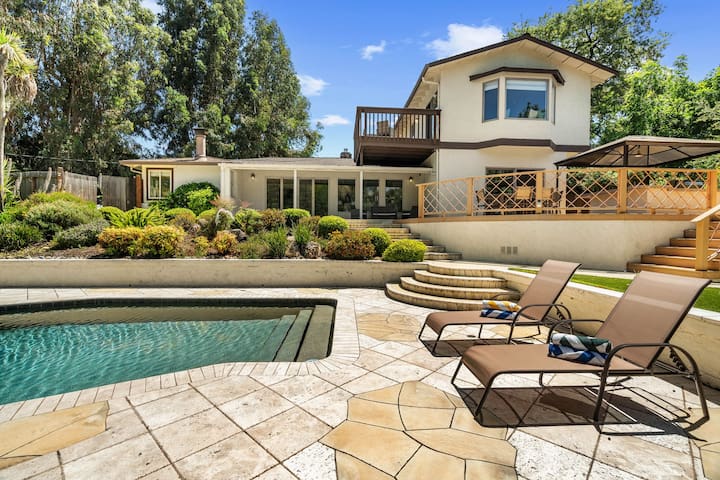 Stunning Group Retreat w/Pool!