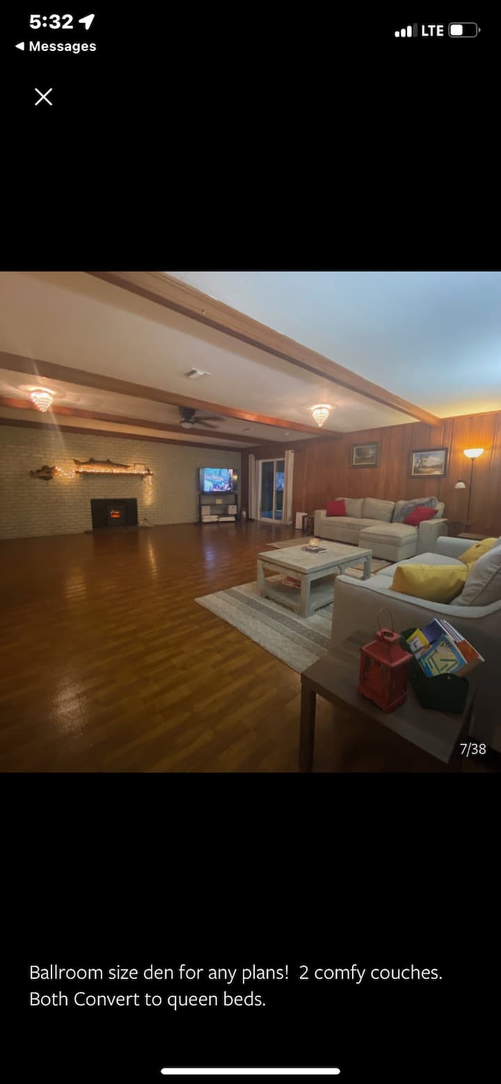 De Berry Villa - New Iberia, LA