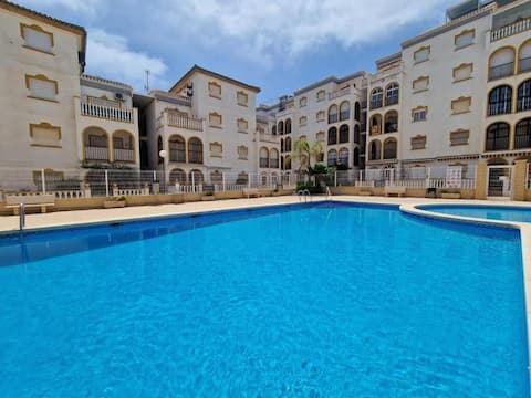 Top performing Airbnb: Penthouse infinity beach in Torrevieja