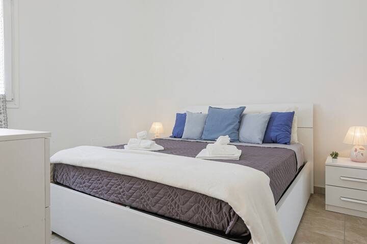 Modernissimo immobile con patio+parcheggio privato gallery image 3