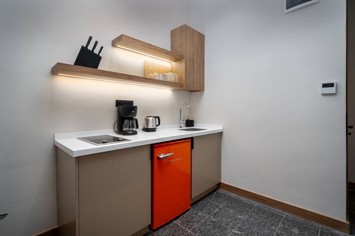 Spacious 2-Bedroom 2-Bathroom Apartment for Groups gallery image 5