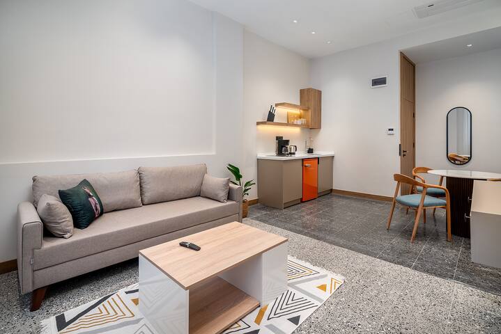 Spacious 2-Bedroom 2-Bathroom Apartment for Groups gallery image 3