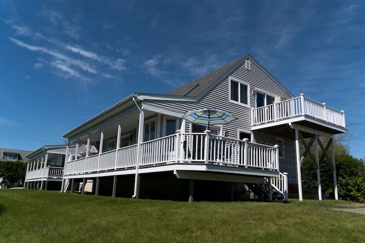 “Beachwalk” 2 – 300 ft to Beach