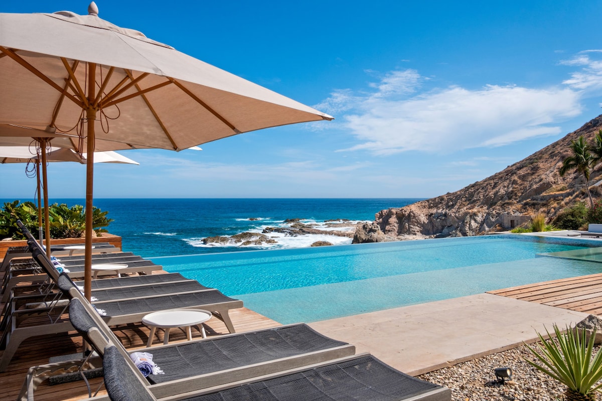 Beach VIP Mansion | Bartender, Chef, Maid included - Houses for Rent in ...