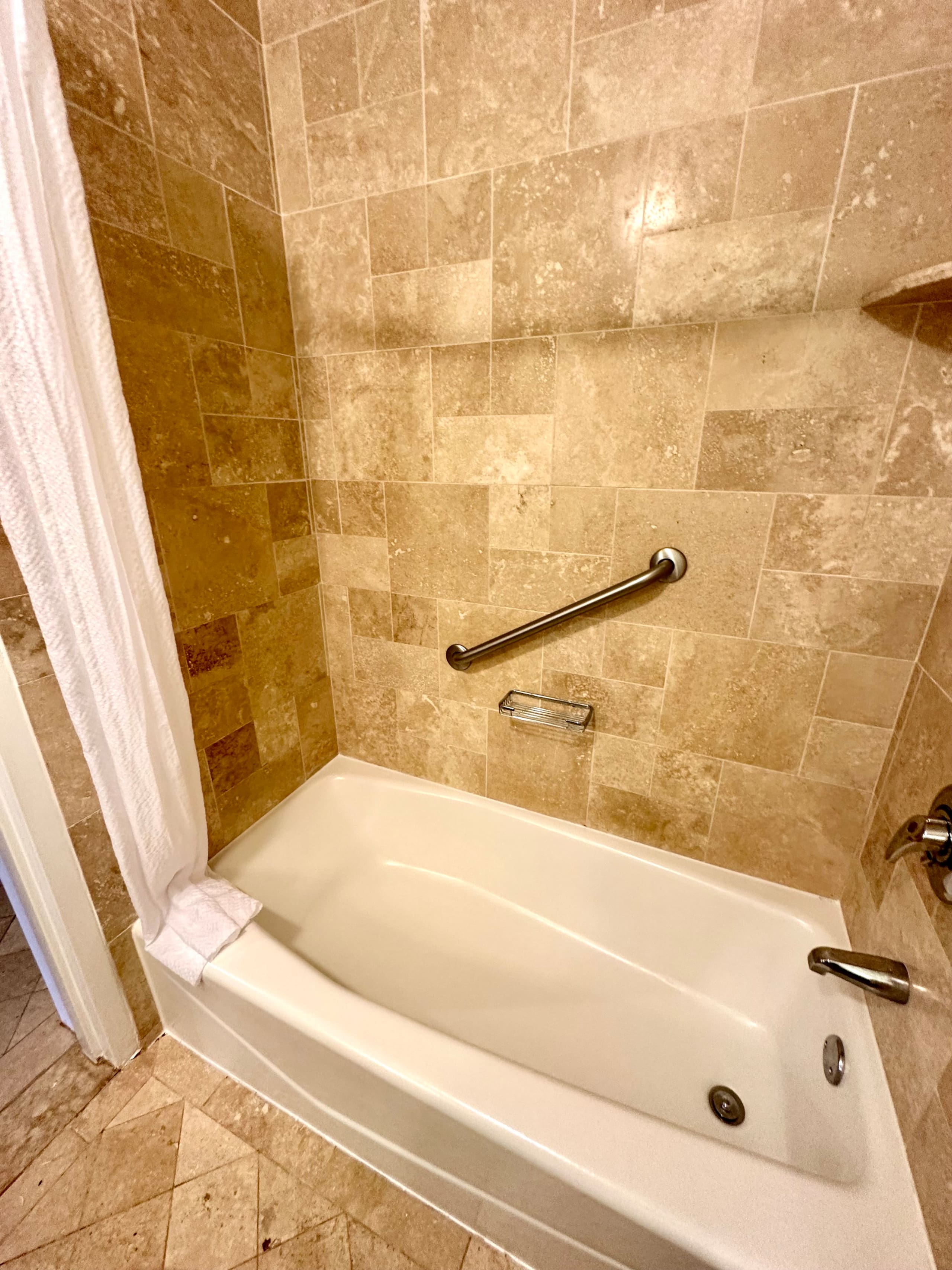 Resort in Lihue · ★4.69 · 1 bedroom · 2 beds · 1 private bath - Image 13