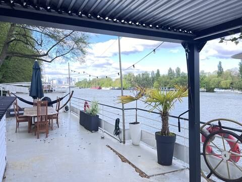 Péniche de 180 m² près de Paris