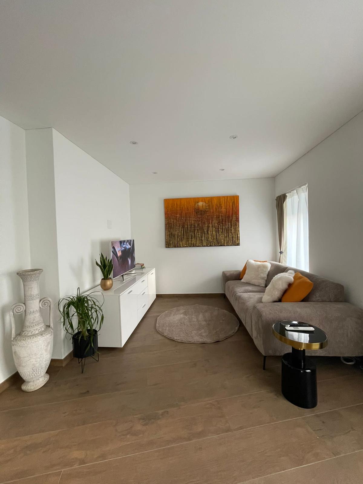 Successful Airbnb property: Cottage in the center of Minusio in Minusio