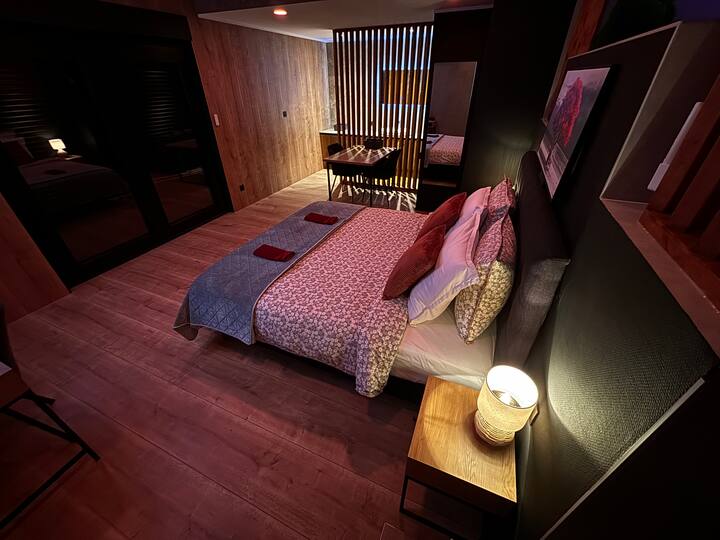 Suite Wellness : Jacuzzi, Sauna & Hammam Privés - Liège