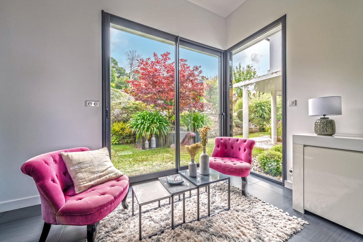 Successful Airbnb property: New villa with sea view, close to beach and thalasso in Douarnenez