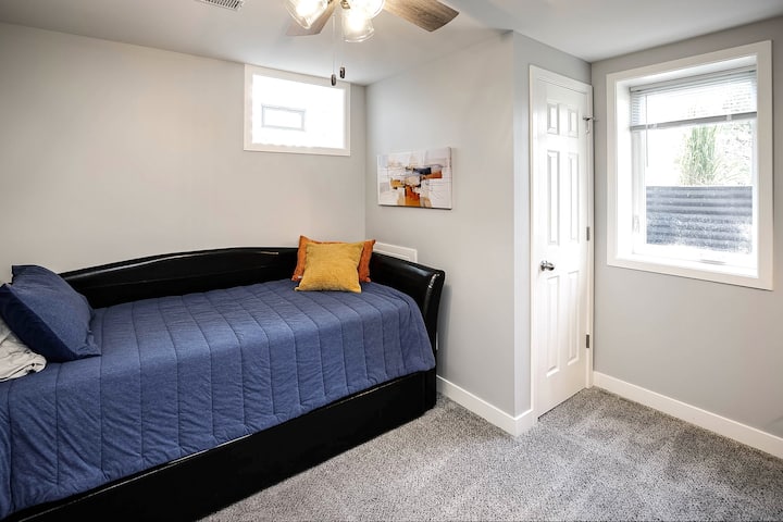 Samostatná posteľ s vysúvacou posteľou