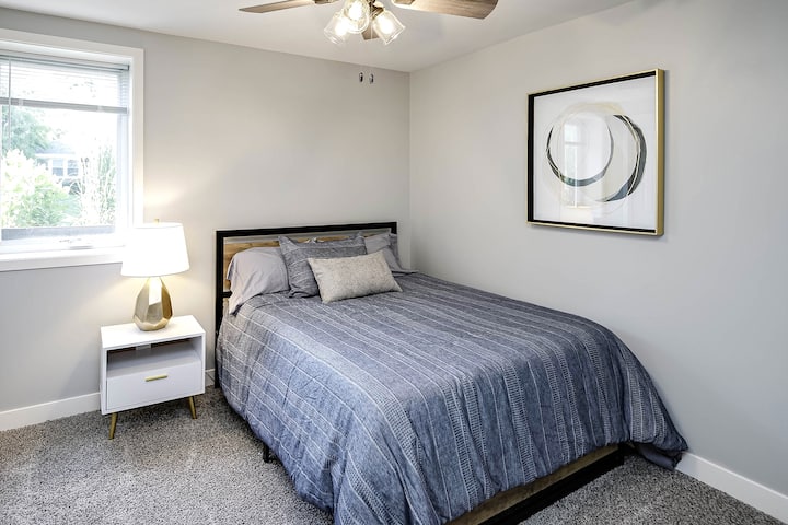 Nachádza sa na spodnom poschodí domu.