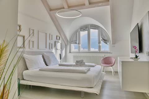 Panoramic Penthouse 120mq, 3 BR + Private Parking