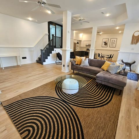 Palm Grove Spacious 2 Bedroom Retreat
