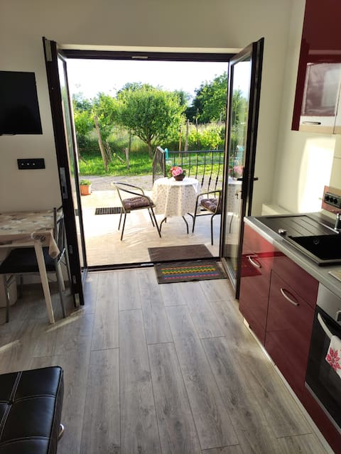 Top Airbnb: Apartment Melia 2 in Mjesni Odbor Srdoči