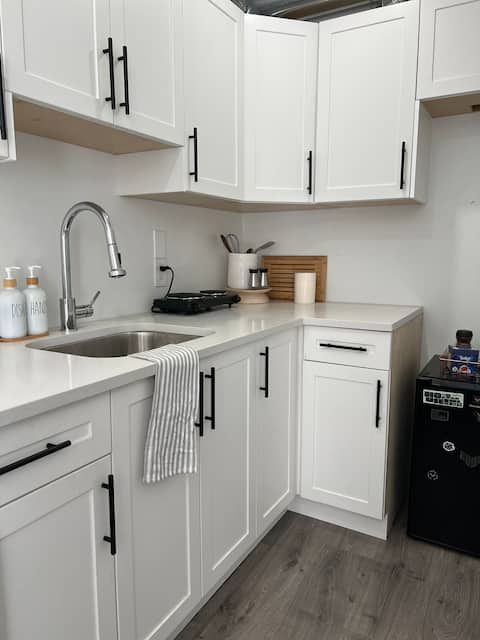 Top performing Airbnb: Cozy place to stay in surrey. in Newton