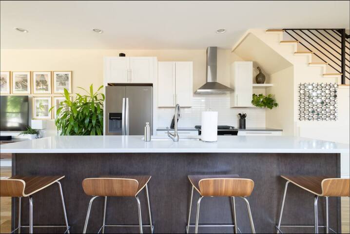 NEW BUILD Pet Friendly I Highlands I RiNo I Dwntwn gallery image 5