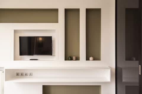 Spacious 4BR in Paris · 3 Baths · 10 Guests