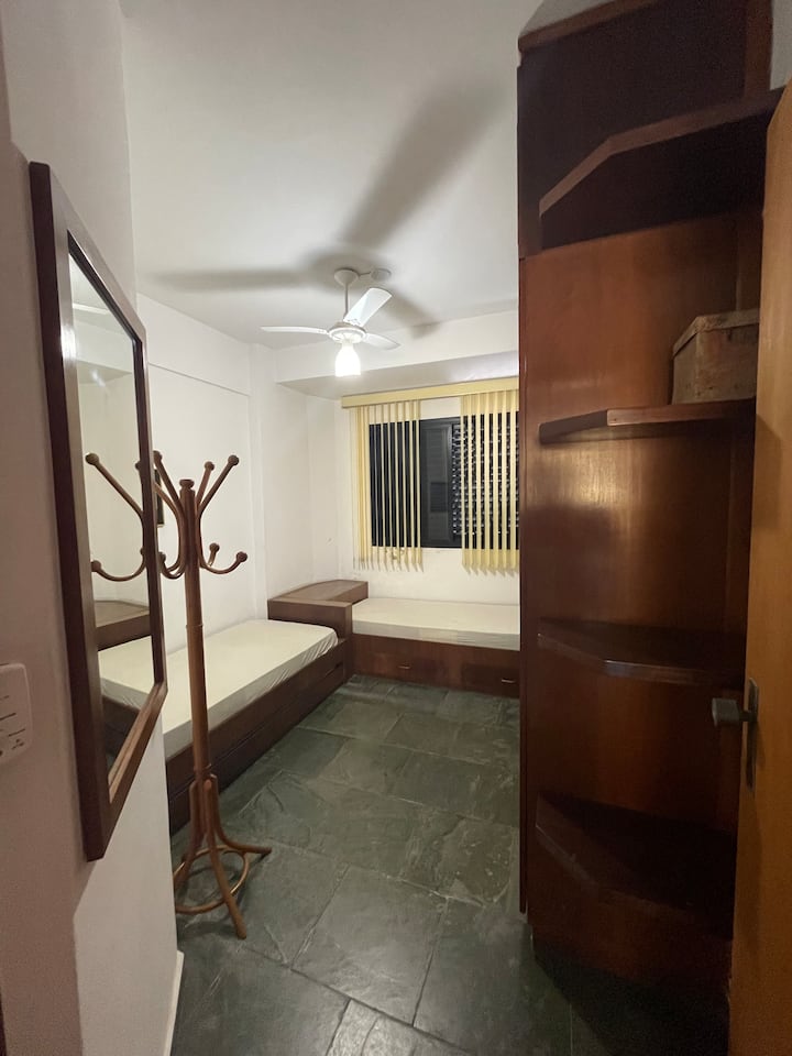 საძინებელი 1