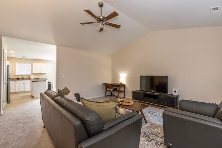 Welcome Families W/pets! Fenced Yard. 30+ Nights - Piedmont, SC