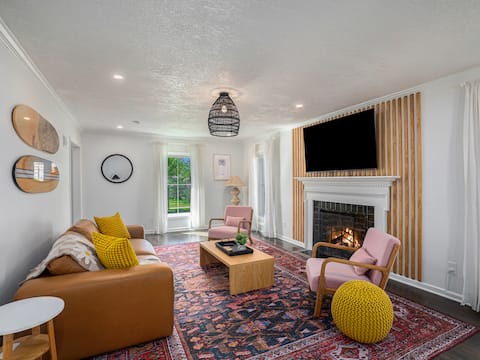 Tropical Hideaway: Hot Tub, Pool, Remodeled in PV