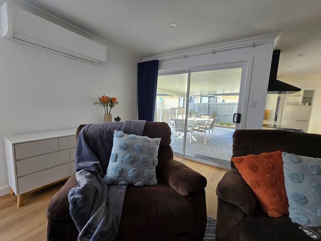 The Homestead – Sleeps 8, Pet on approval gallery image 5