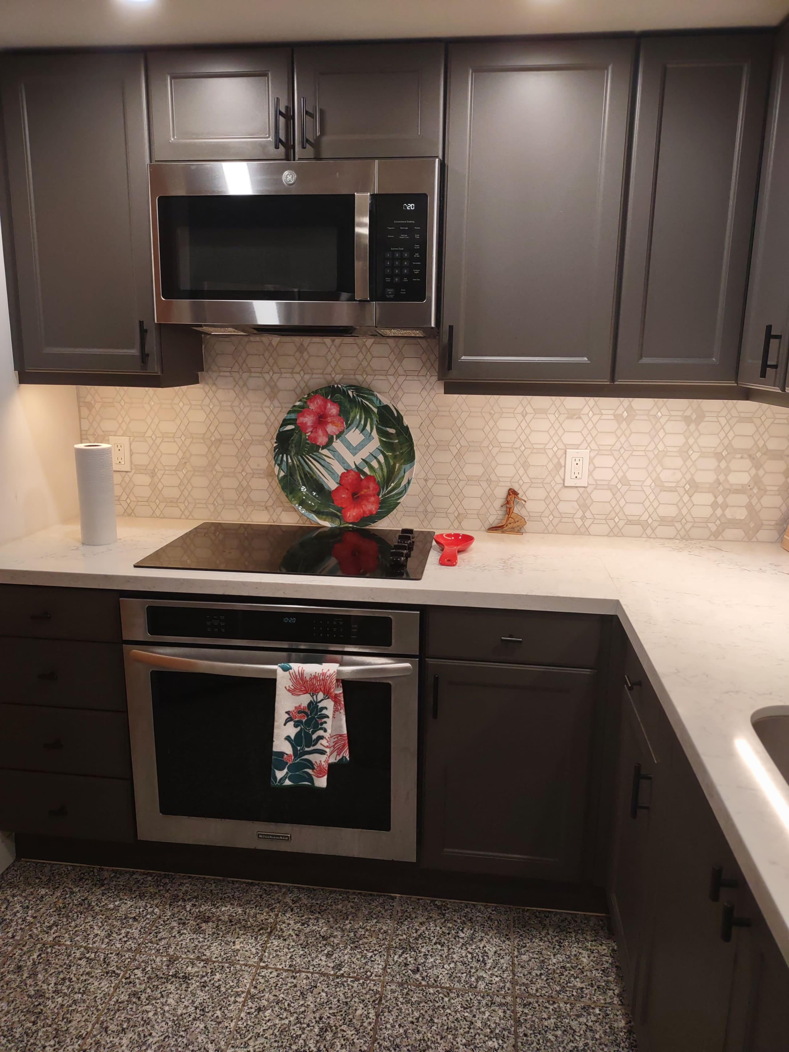 Condo in Honolulu · ★5.0 · 1 bedroom · 3 beds · 2 private baths - Image 17