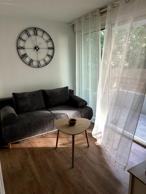 Top Airbnb: Cosy T2 - Clim + WiFi + Parking à Croix D'argent