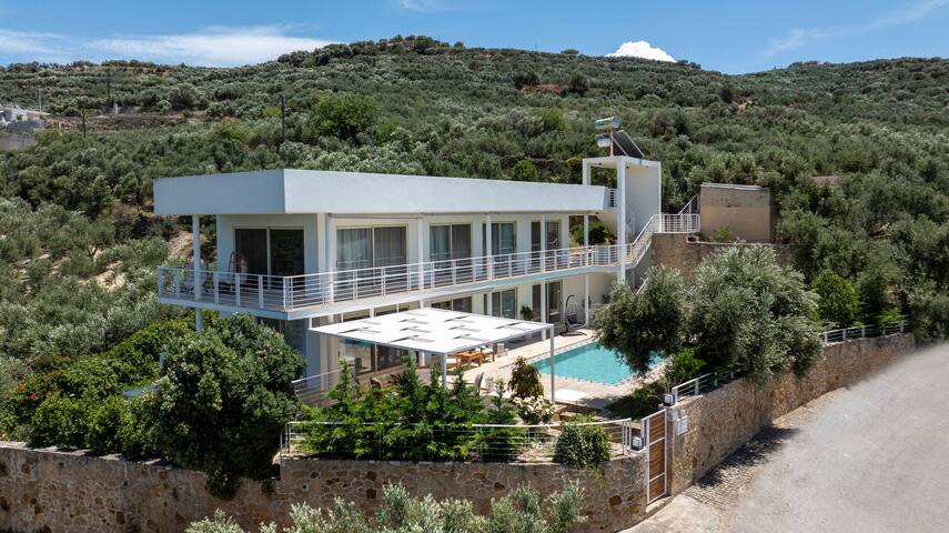 Freya’s Royal Estate, Kissamos