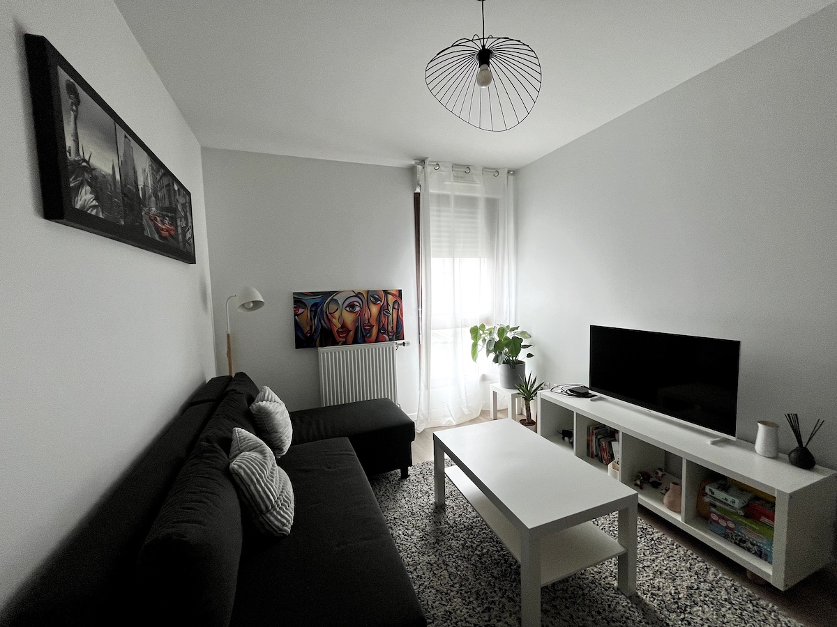 Annuncio Airbnb popolare: Casin Ronin Nice and cosy place 12min to Paris a Vitry Sur Seine