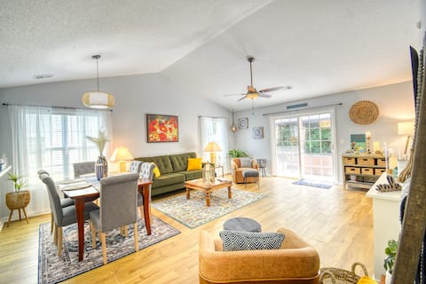 Top Airbnb: LABOR DAY Getaway PETS Bikes Fenced Yard Deal in Socastee