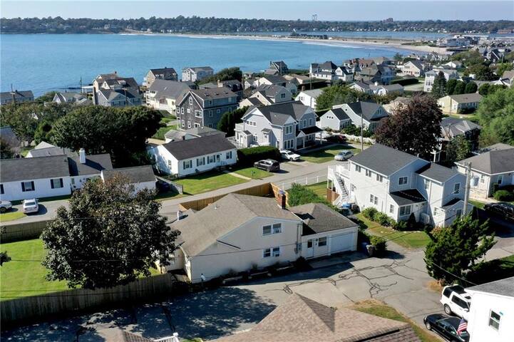 Between Beaches gallery image 2